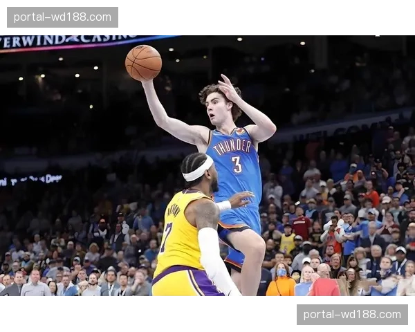 雷霆后卫掩护战术创新 制造错位优势打乱防守对位 雷霆后卫掩护战术创新 制造错位优势打乱防守对位